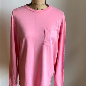 vineyard Vines T-shirt